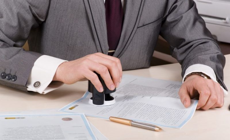 Trả lời: Hợp đồng mua bán đất viết tay có thể được công chứng không?